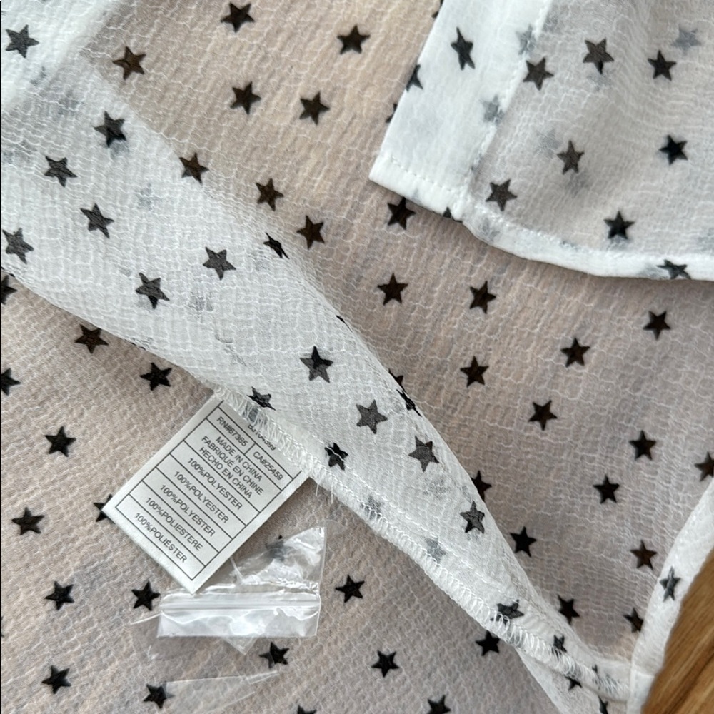 BB Dakota Sheer button down Blouse with Star Pattern medium like new - Picture 12 of 13